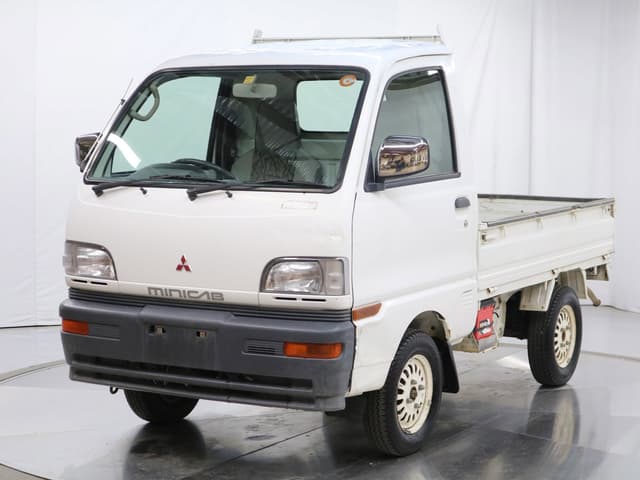 1997 Mitsubishi Minicab JDM car for sale — photo 2 of 25