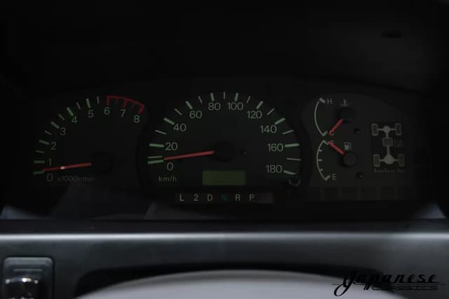 1995 Mitsubishi Delica JDM car for sale — photo 13 of 25