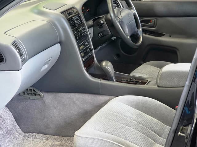 1996 Toyota Aristo JDM car for sale — photo 22 of 25