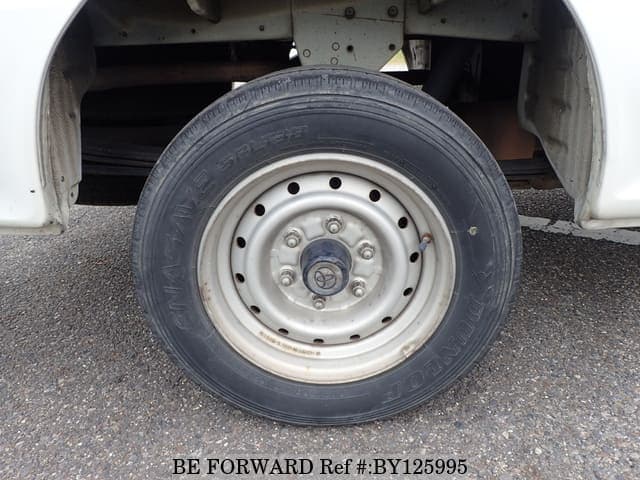 2002 Toyota HiAce JDM car for sale — photo 11 of 25