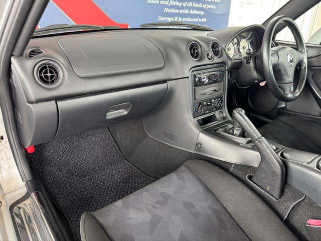 2002 Mazda Roadster (Eunos Roadster / MX-5) JDM car for sale — photo 12 of 25