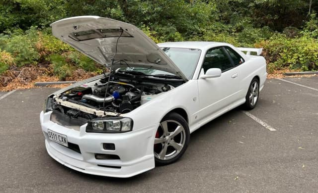 1998 Nissan Skyline JDM car for sale — photo 3 of 11