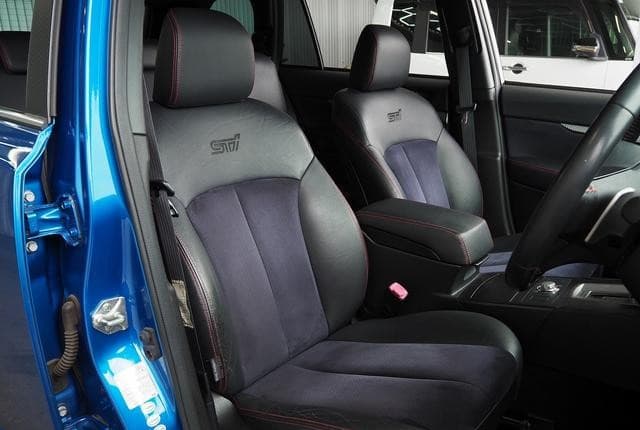 2010 Subaru Legacy JDM car for sale — photo 9 of 25