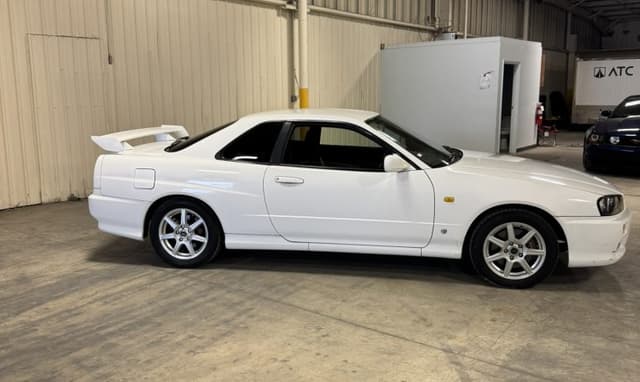 1998 Nissan Skyline JDM car for sale — photo 5 of 25