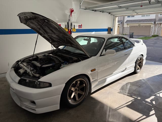 1997 Nissan Skyline JDM car for sale — photo 3 of 11