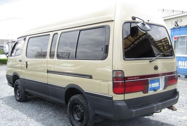 2002 Toyota HiAce JDM car for sale — photo 5 of 20