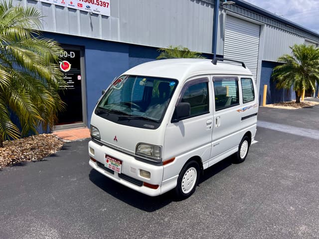 1996 Mitsubishi Bravo Minivan JDM car for sale — photo 10 of 22