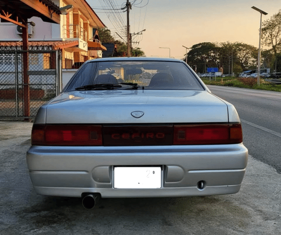 1990 Nissan Cefiro JDM car for sale — photo 4 of 12
