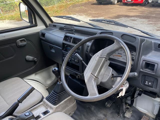 1991 Mitsubishi Minicab JDM car for sale — photo 9 of 10