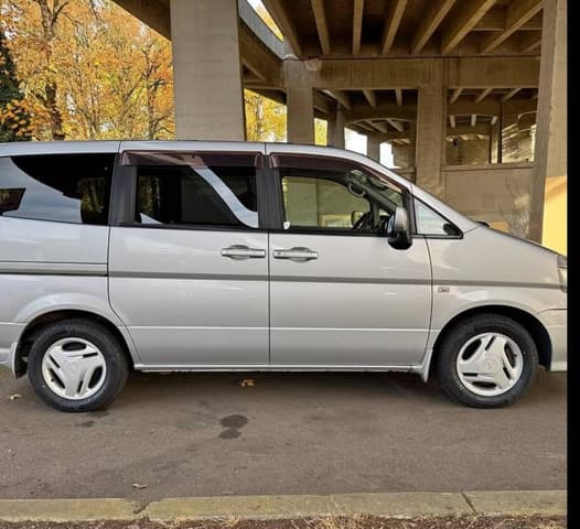 2000 Nissan Serena JDM car for sale — photo 4 of 9