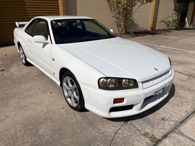 1998 Nissan Skyline JDM car for sale — photo 2 of 18