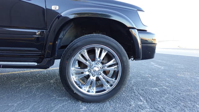 2000 Toyota Hilux Surf JDM car for sale — photo 9 of 15