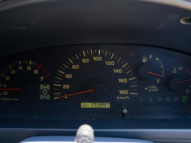 1998 Toyota Hilux Surf JDM car for sale — photo 15 of 15