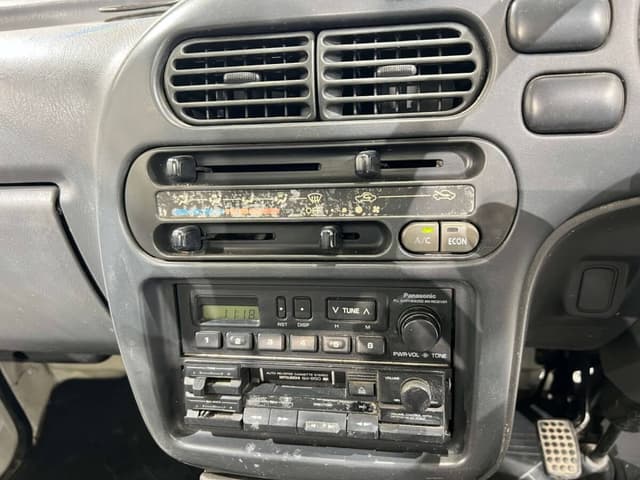 1995 Daihatsu Hijet JDM car for sale — photo 10 of 25