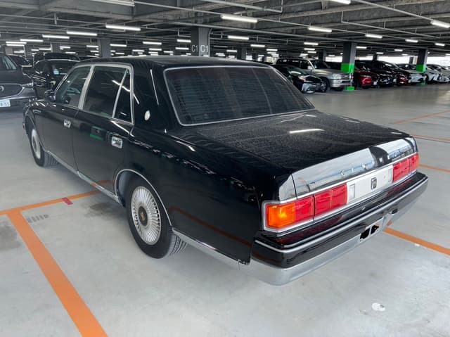 2005 Toyota Century JDM car for sale — photo 4 of 7