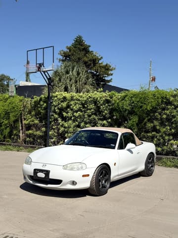 2000 Mazda Roadster (Eunos Roadster / MX-5) JDM car for sale — photo 3 of 16