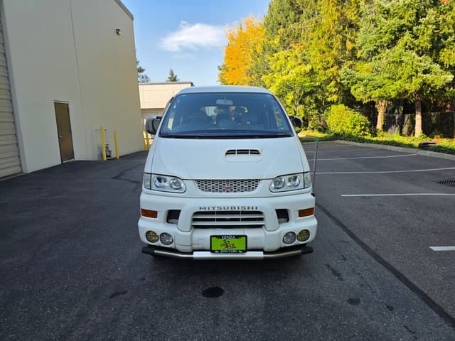 1999 Mitsubishi Delica JDM car for sale — photo 8 of 16