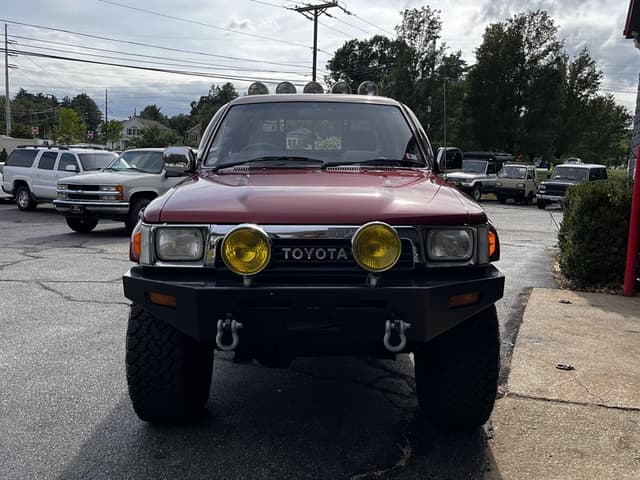 1990 Toyota Hilux JDM car for sale — photo 4 of 25