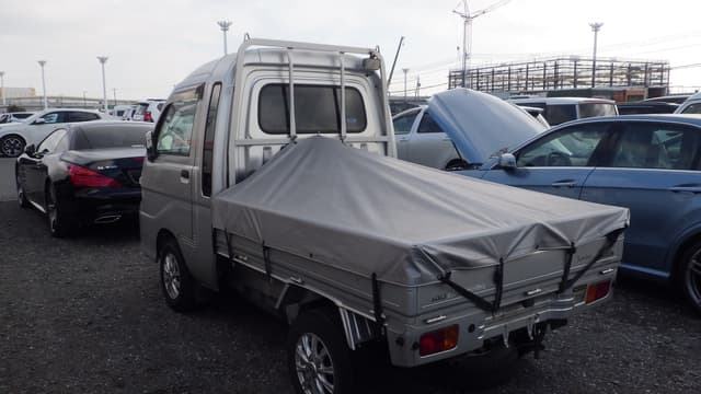 2006 Daihatsu Hijet JDM car for sale — photo 3 of 16