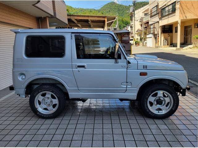 1997 Suzuki Jimny JDM car for sale — photo 3 of 16