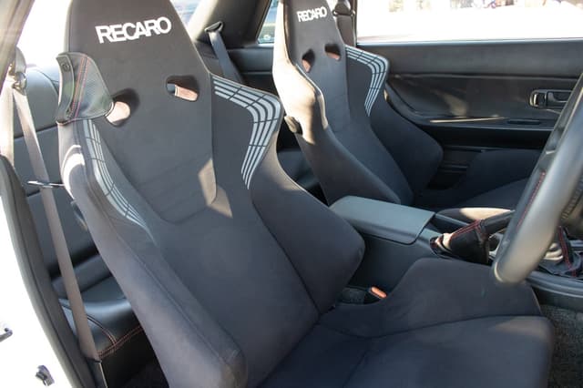 1994 Nissan Skyline JDM car for sale — photo 16 of 25