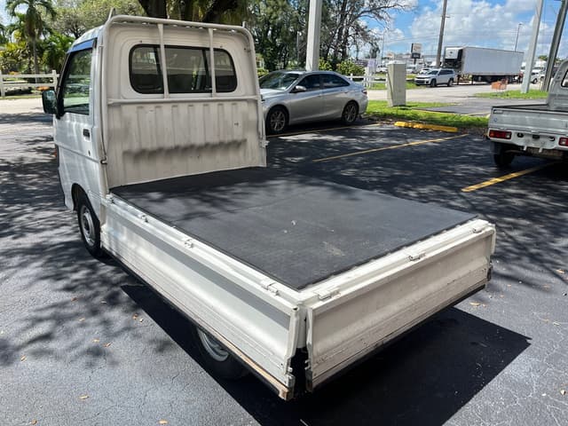 1996 Daihatsu Hijet JDM car for sale — photo 6 of 17