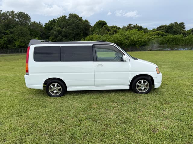 2000 Honda Stepwagon JDM car for sale — photo 9 of 25