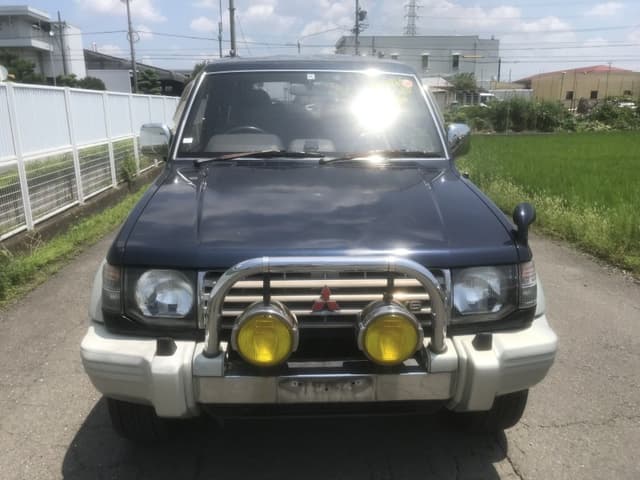 1994 Mitsubishi Pajero JDM car for sale — photo 2 of 5