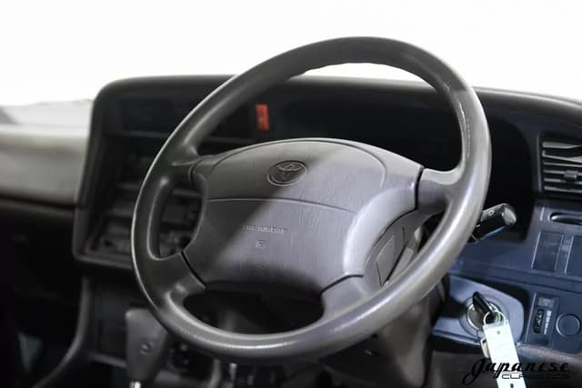 1994 Toyota HiAce JDM car for sale — photo 15 of 25