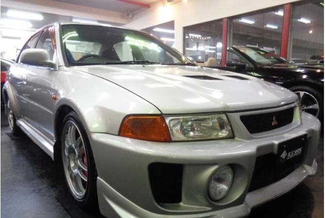 1998 Mitsubishi Lancer JDM car for sale — photo 2 of 25