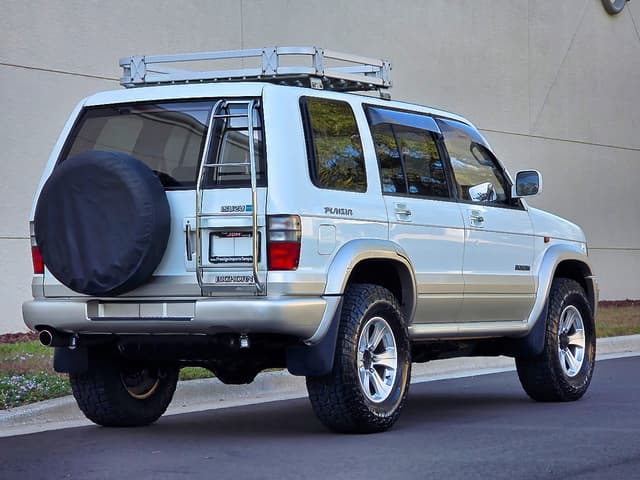 2000 Isuzu Bighorn JDM car for sale — photo 6 of 24