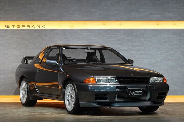 Nissan Skyline JDM car for sale — photo 20 of 25