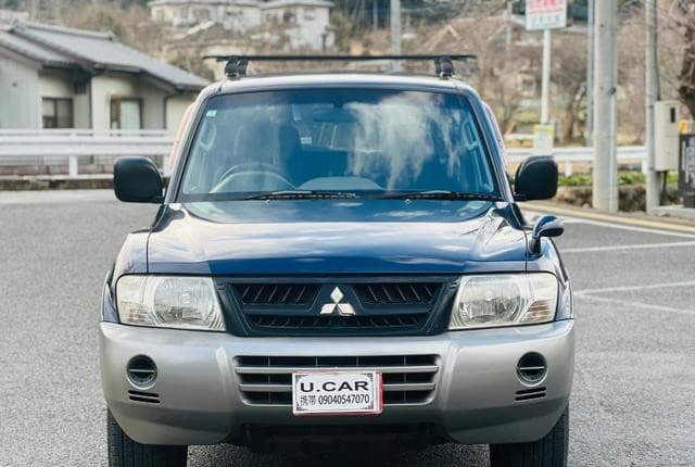 2004 Mitsubishi Pajero JDM car for sale — photo 2 of 3