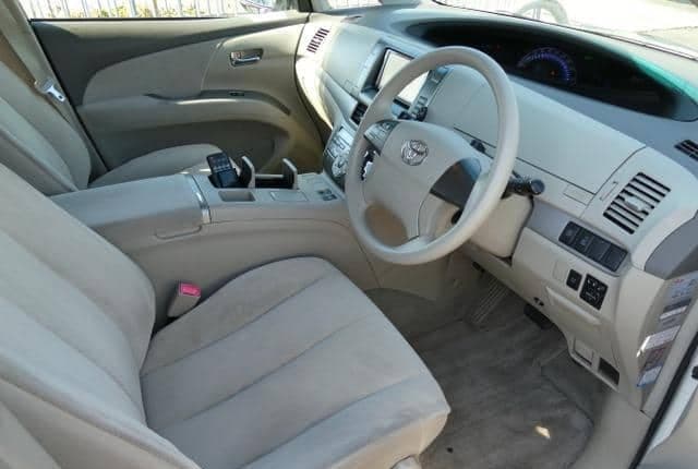 2009 Toyota Estima JDM car for sale — photo 4 of 18
