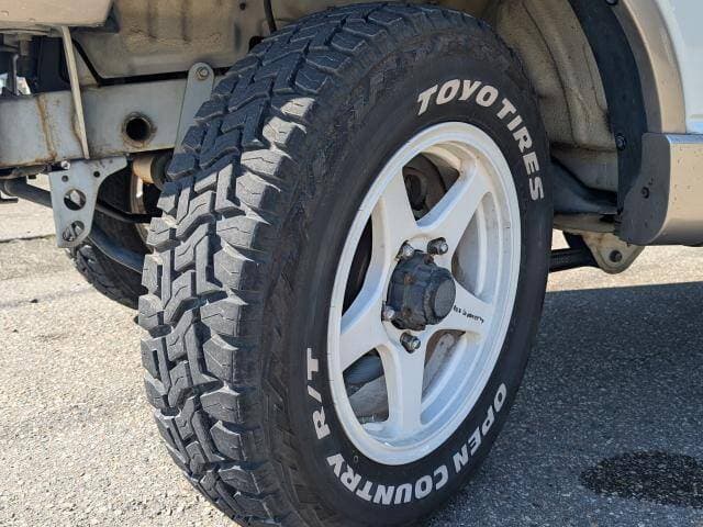 2001 Suzuki Jimny JDM car for sale — photo 9 of 18