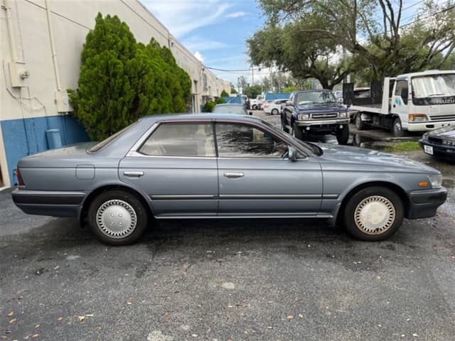 1989 Nissan Laurel JDM car for sale — photo 8 of 17