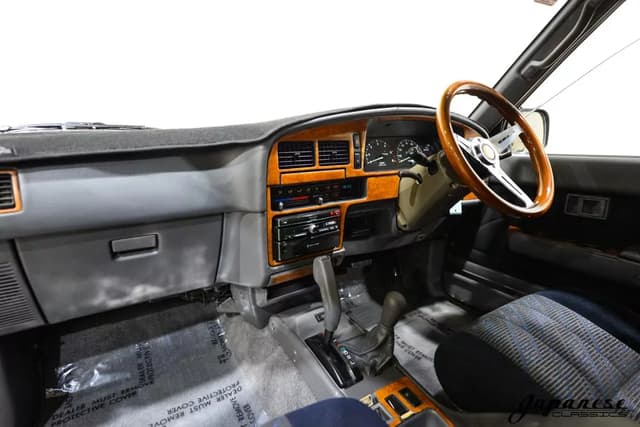 1994 Toyota Hilux JDM car for sale — photo 9 of 25