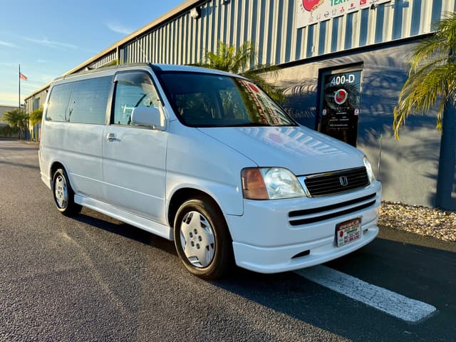 1998 Honda Stepwagon JDM car for sale — photo 12 of 25