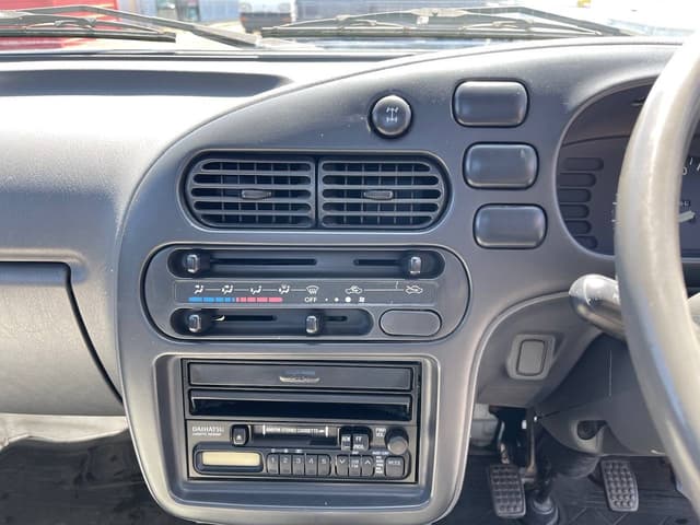 1996 Daihatsu Hijet JDM car for sale — photo 18 of 25
