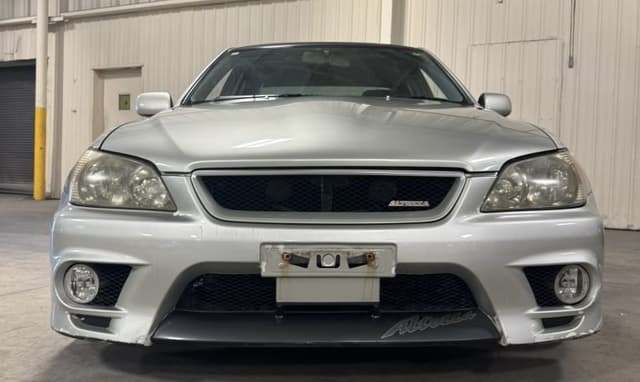 1999 Toyota Altezza JDM car for sale — photo 24 of 25
