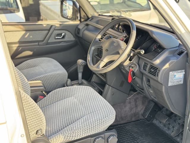 1996 Mitsubishi Pajero JDM car for sale — photo 17 of 25