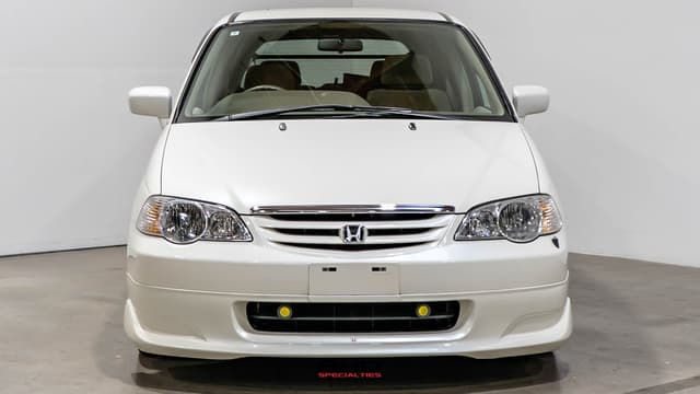 2000 Honda Odyssey JDM car for sale — photo 2 of 25