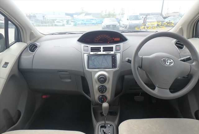 2009 Toyota Vitz JDM car for sale — photo 9 of 25