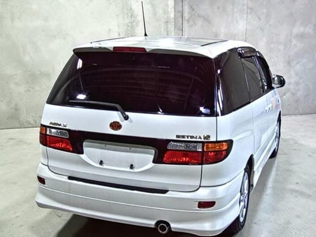 2001 Toyota Estima JDM car for sale — photo 4 of 5