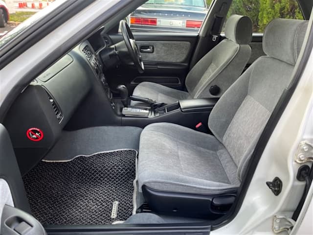 1997 Nissan Skyline JDM car for sale — photo 13 of 17