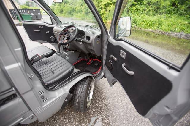 1997 Daihatsu Hijet JDM car for sale — photo 21 of 25