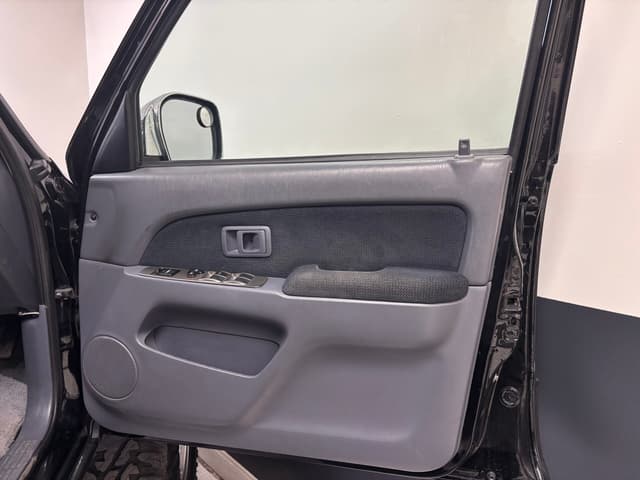 1999 Toyota Hilux JDM car for sale — photo 19 of 25