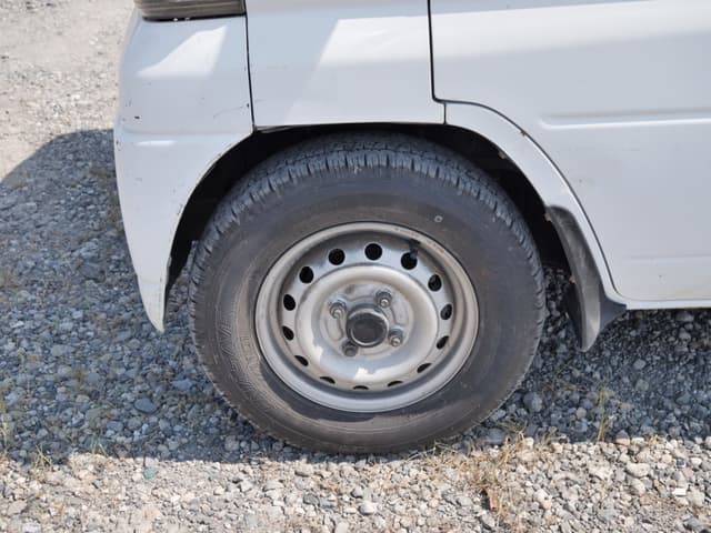 2001 Mitsubishi Minicab JDM car for sale — photo 20 of 25
