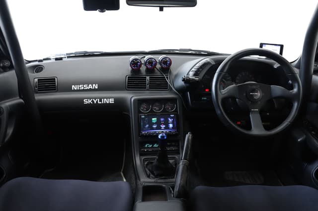 1994 Nissan Skyline JDM car for sale — photo 15 of 25