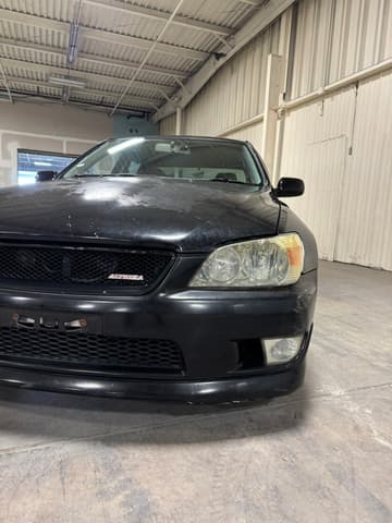1998 Toyota Altezza JDM car for sale — photo 10 of 25